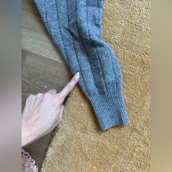 🍂NWT RECTO Bold Rib Slit Detail V Neck Sweater - Picture 10 of 11